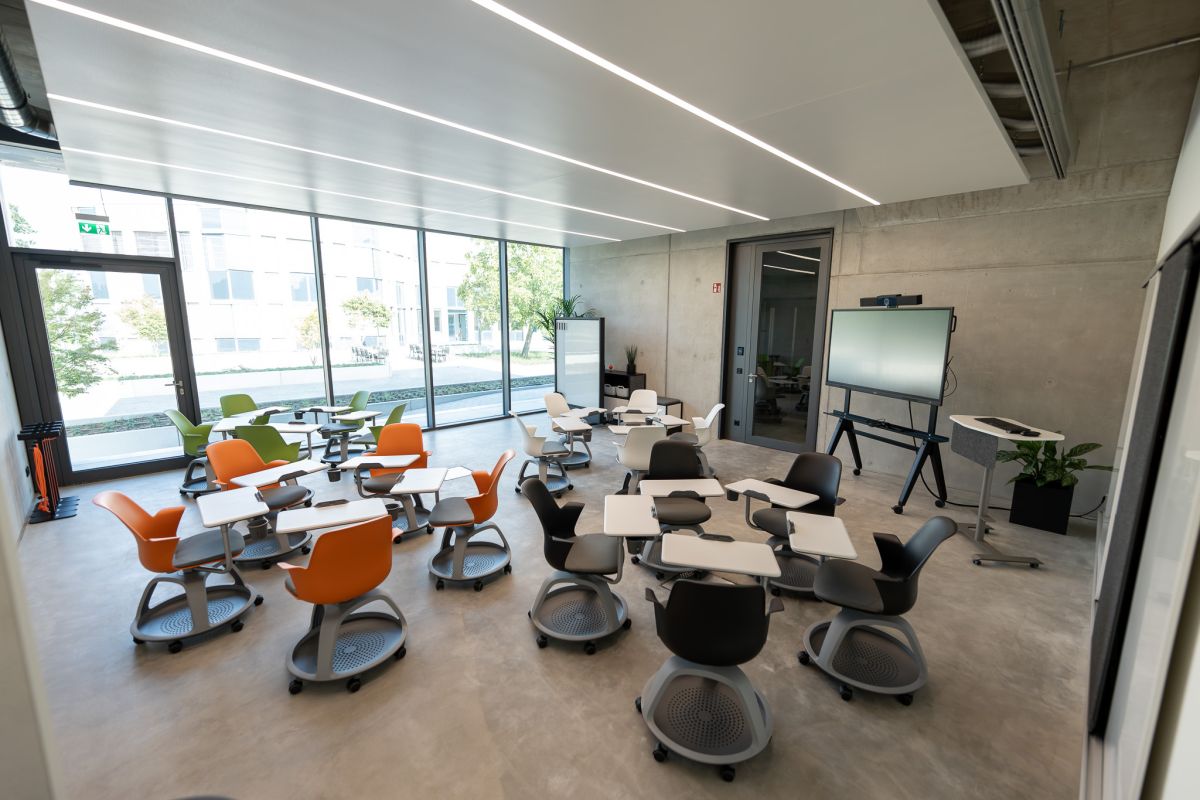 Flexibel und anpassungsfähig - Der Seminarstuhl der sich perfekt an die Bedürfnisse der Teilnehmer anpasst