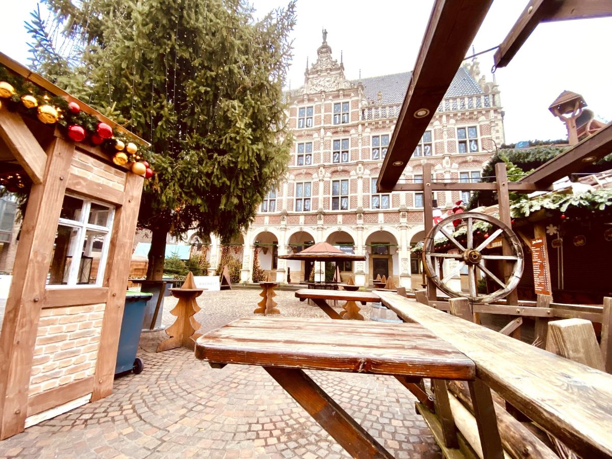 Weihnachtsmarkt-Atmosphäre in der Altstadt